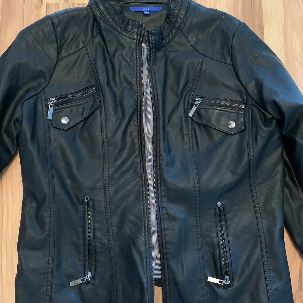 Apt. 9 Leather Jacket, Size XL.